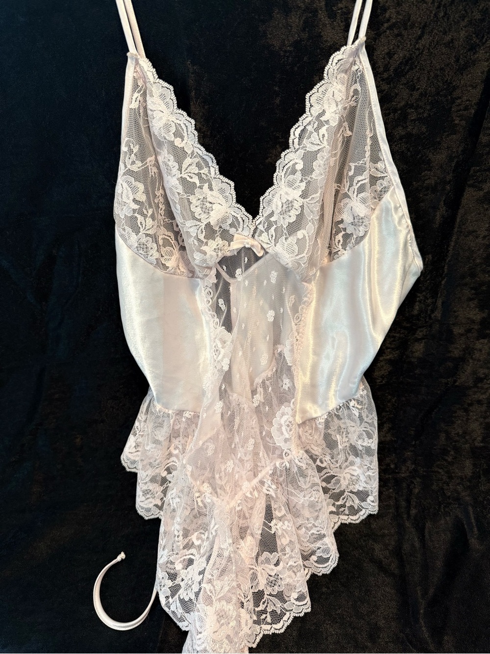 Women's Lace Satin Chemise and Robe Set - Blush